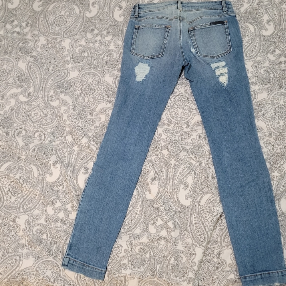 Stylish Dolce & Gabbana Jean - Picture 6 of 11